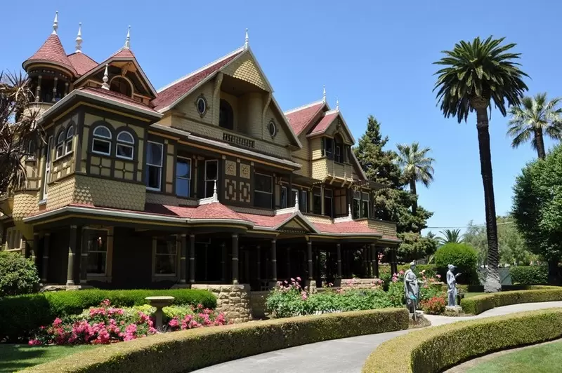 Семейный дом Уинчестеров: Легенда, Мистика и Тайны