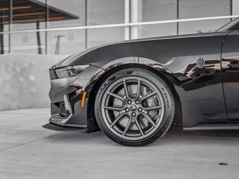 Как протектор и состав резины влияют на сцепление и износ