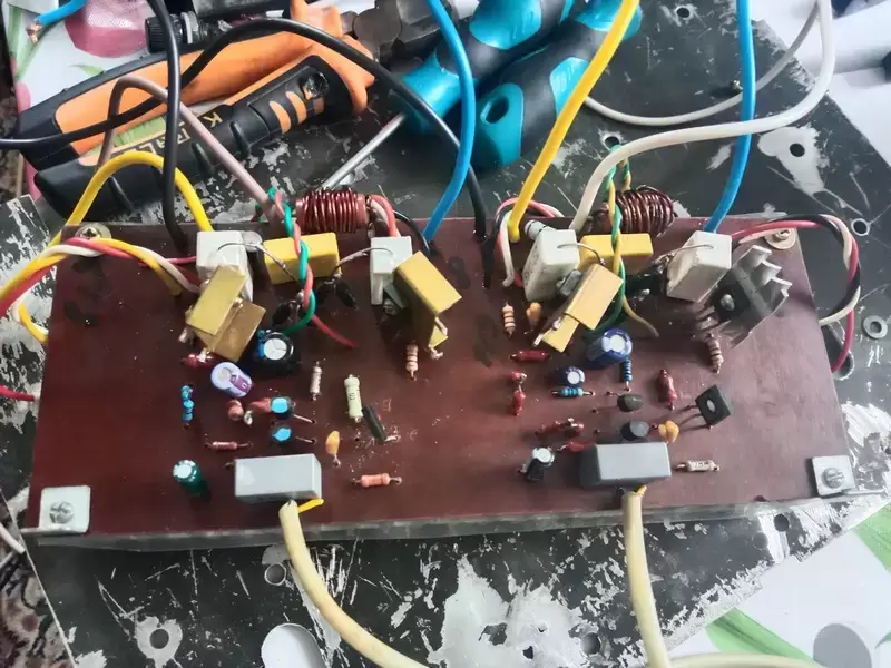 Усилитель мощности 55 ватт на КТ818Г и КТ819Г